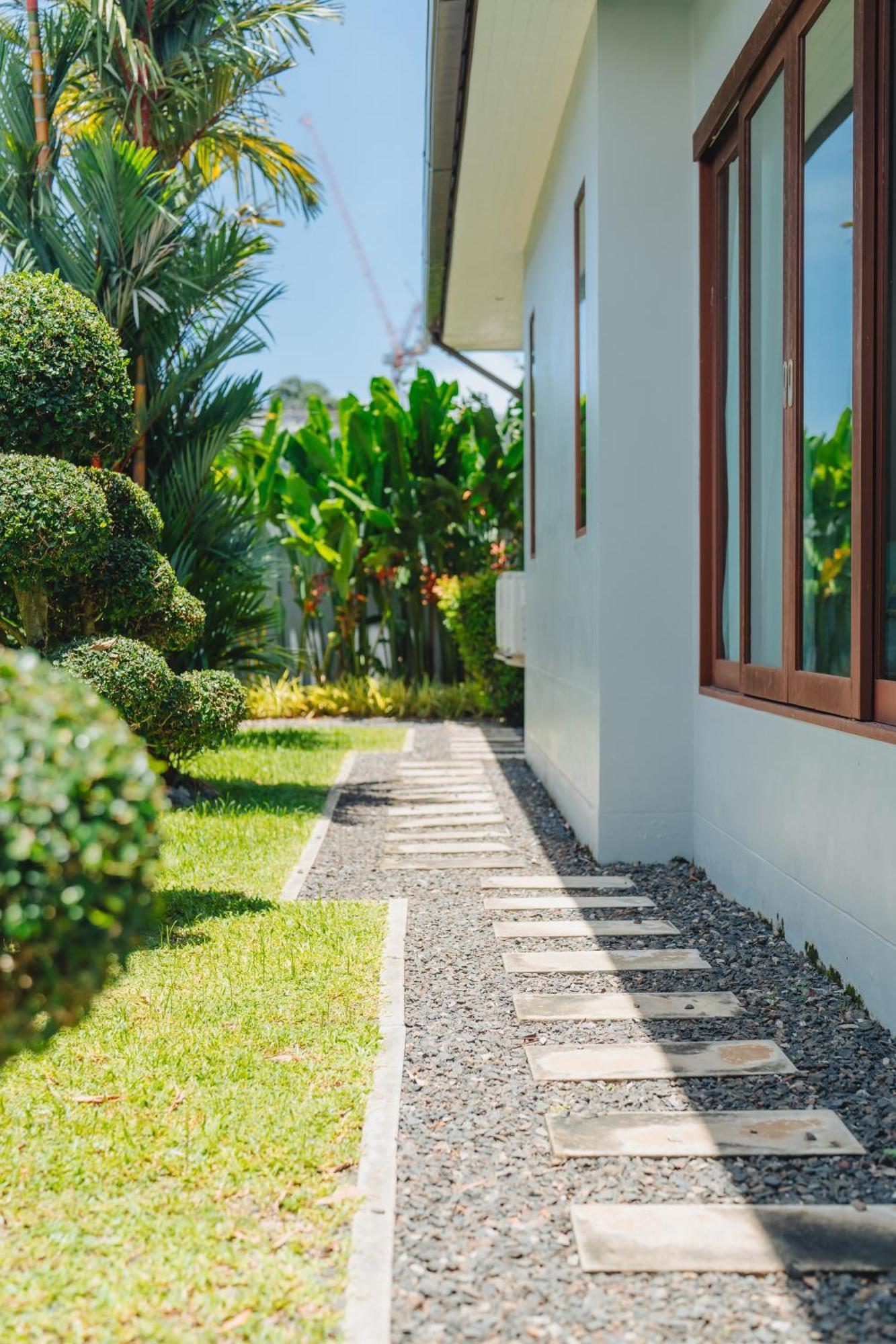 Bangtao Boutique Villa Praia de Bang Tao Exterior foto