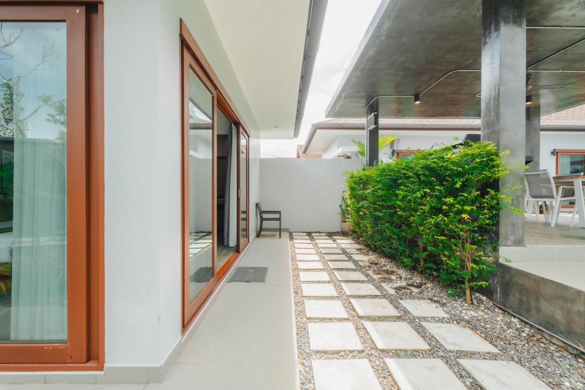 Bangtao Boutique Villa Praia de Bang Tao Exterior foto
